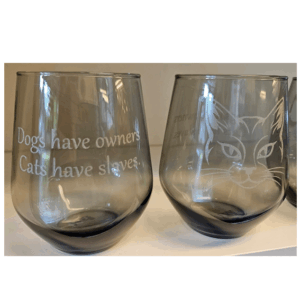Glas grå – Kattmotiv – Dogs Have Owners – 45 cl